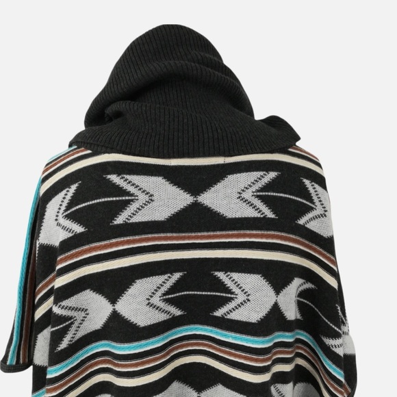 Double Zero Turtleneck Fringe Poncho Size M Boho Southwest Pockets Western - Picture 10 of 11